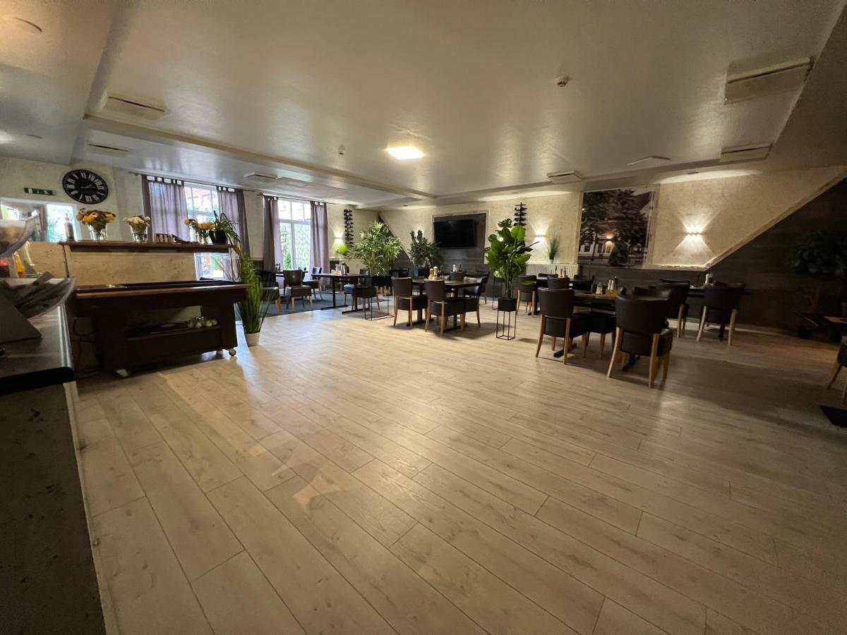 Hotel Am Rathaus Adii Tangermuende Luaran gambar